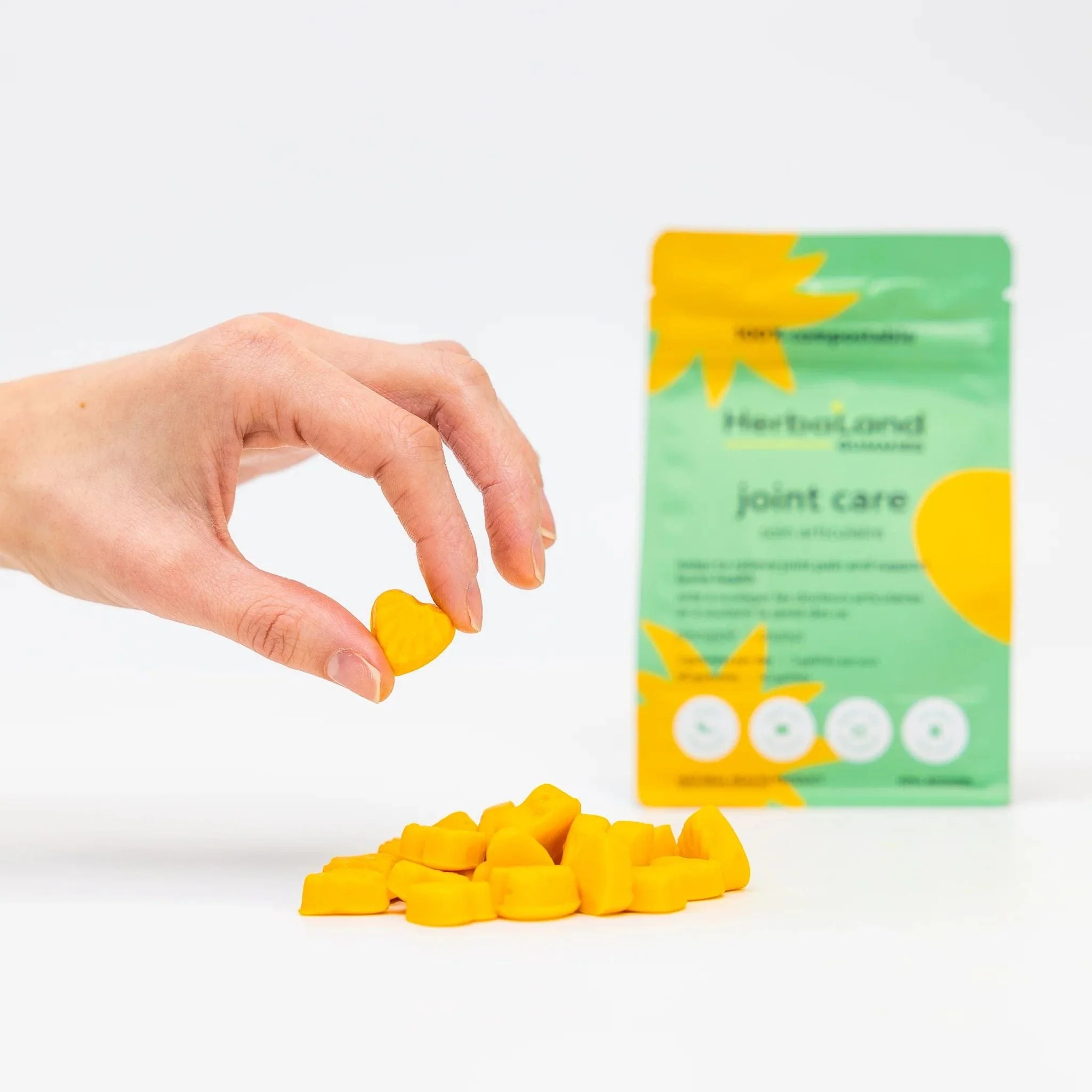 Herbaland Joint Care Gummies With Turmeric Extract and Hyaluronic Acid, 60 Gummies - Image 4